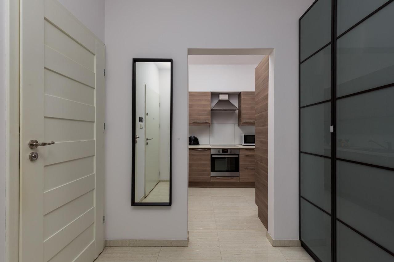 Kolejowa By Renters Apartament *